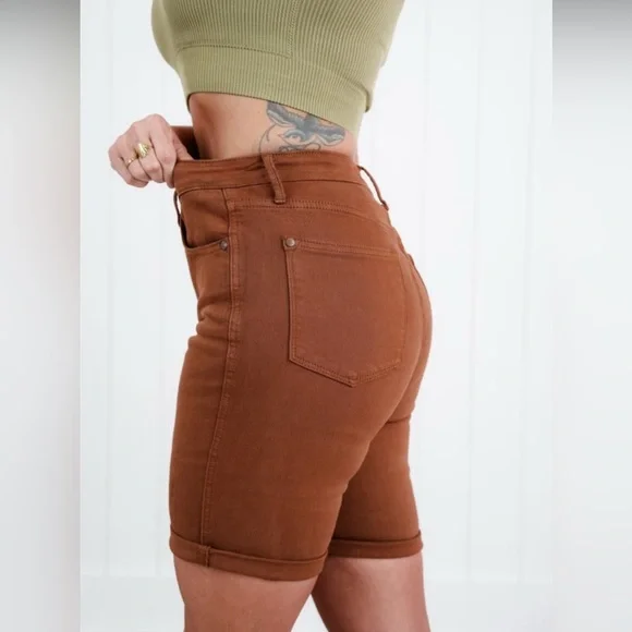 New Judy Blue Tummy Control Bermuda Shorts Small - Picture 5 of 14